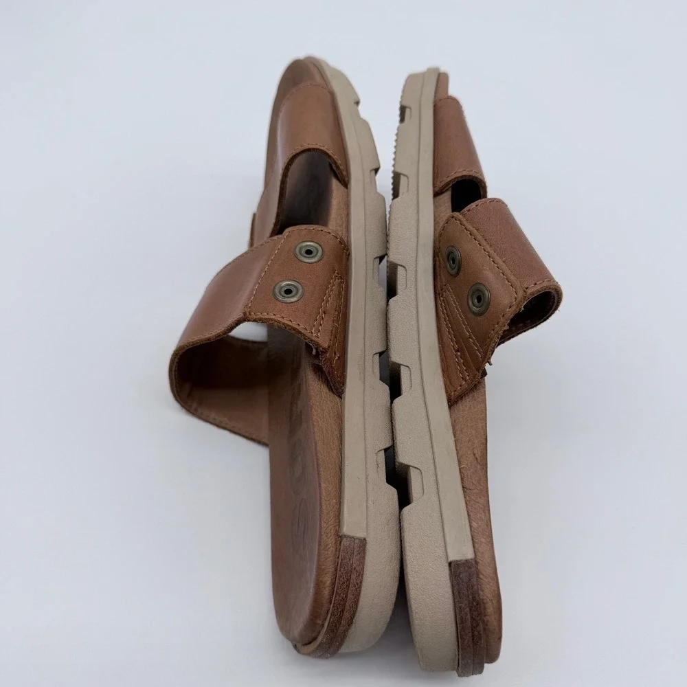 Sorel Ella Slide Sandals Tan Brown Leather Grommet Flat 6.5 NL2937-224